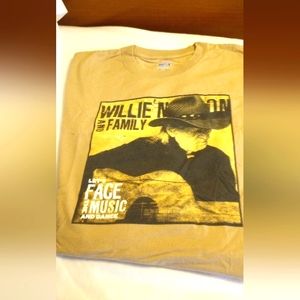 Willie Nelson and Family 2013 tour sleeve T Shirt XL, never worn.